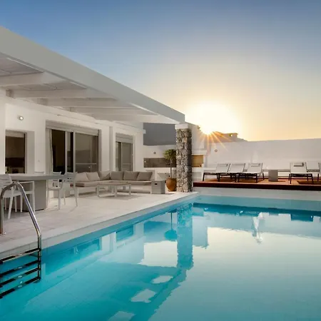 Emerald With Swimming Pool In *