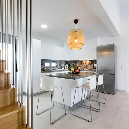 Emerald With Swimming Pool In Villa